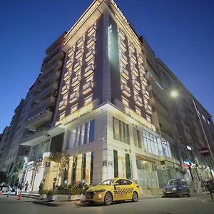 Otel Light, Tiran