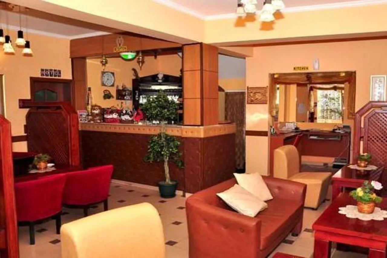 ***  Hotel Parlamenti Tirana Albania