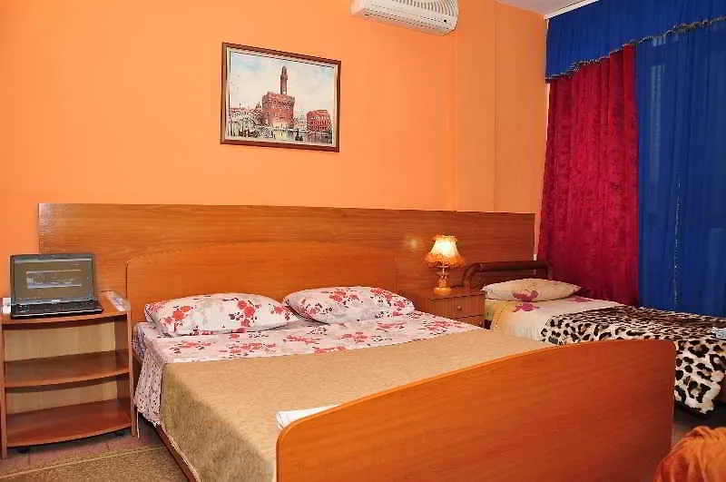 Hotel Parlamenti Tirana Albania